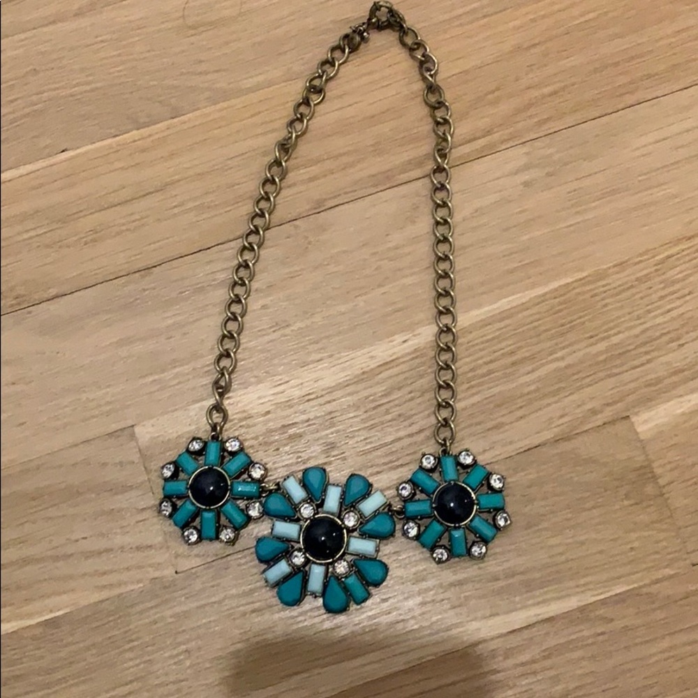 Statement necklace